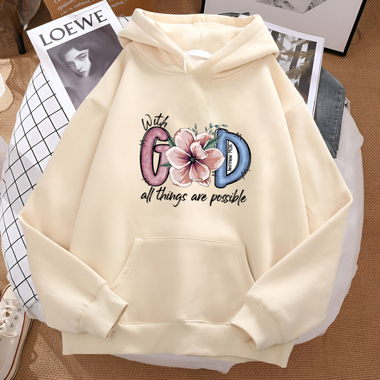Avec un sweat à capuche GOD